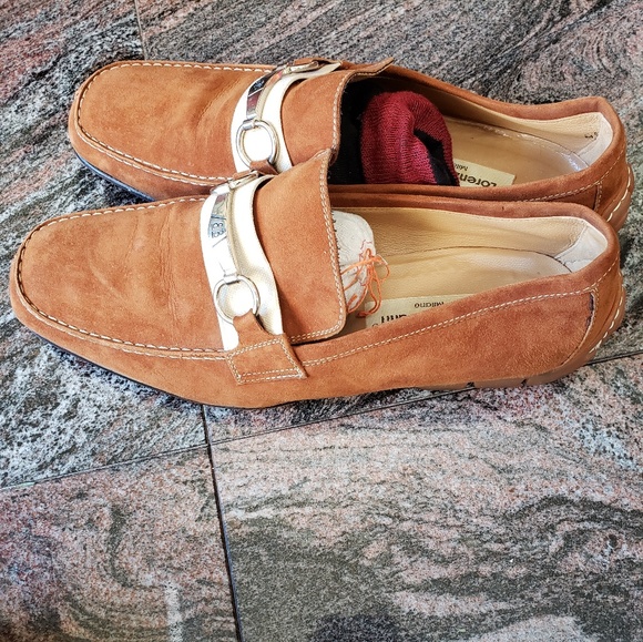 Shoes - Picture 2 of 5